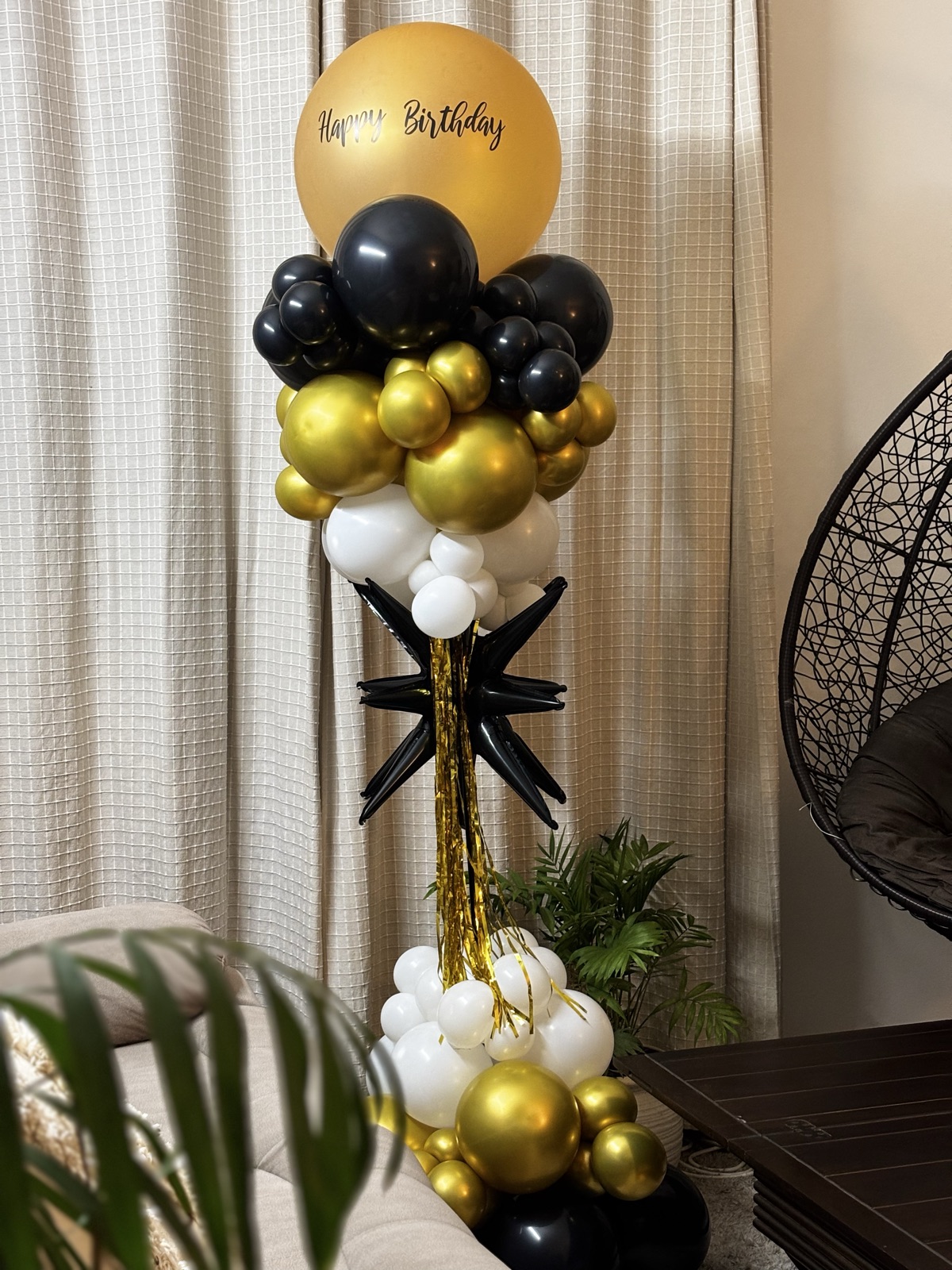 Black and gold birthday bouquet